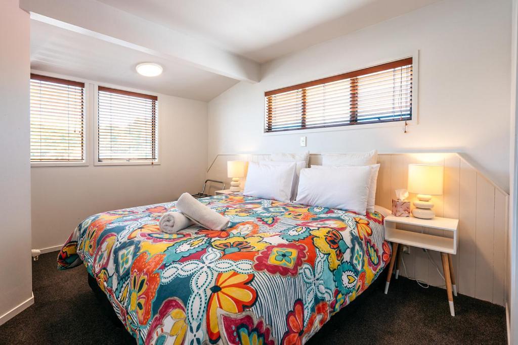 Onetangi Beach Apartments Екстериор снимка