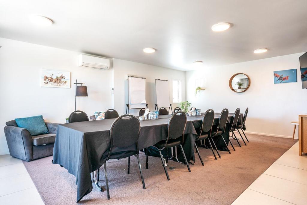Onetangi Beach Apartments Екстериор снимка