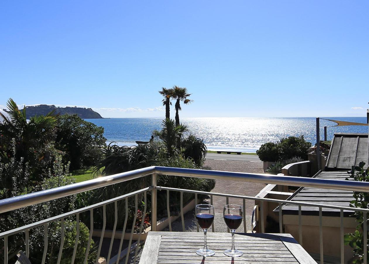 Onetangi Beach Apartments Екстериор снимка