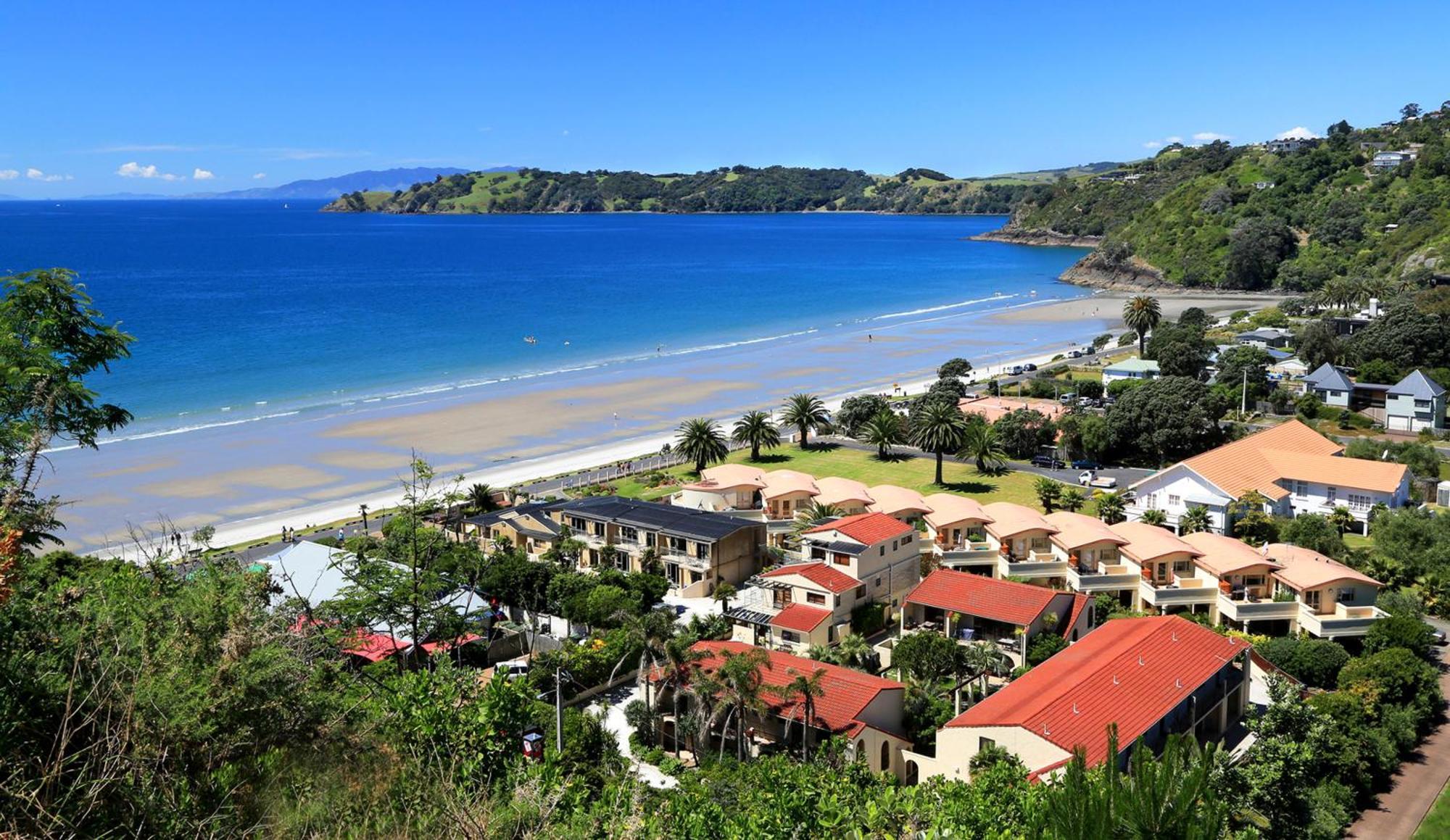 Onetangi Beach Apartments Екстериор снимка
