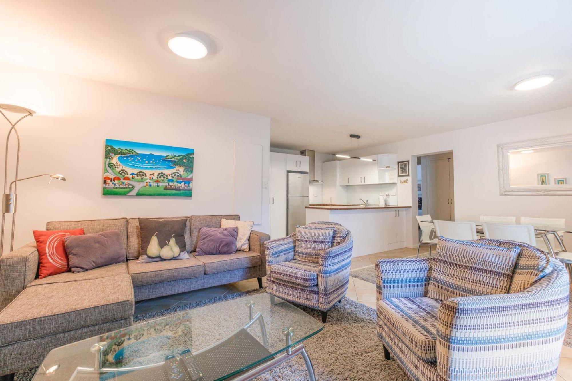 Onetangi Beach Apartments Екстериор снимка