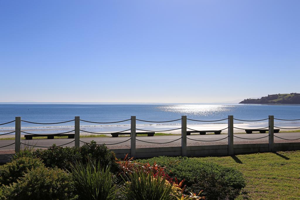 Onetangi Beach Apartments Екстериор снимка